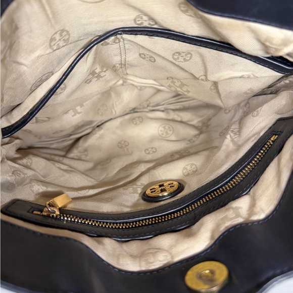 Tory Burch Black and Cream Crossbody Bag - Picture 3 of 3